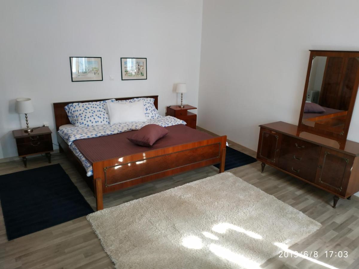 Holiday Home Peruški Екстериор снимка